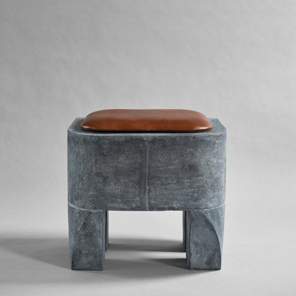 Kėdė Sculpt Concrete su pagalvėle