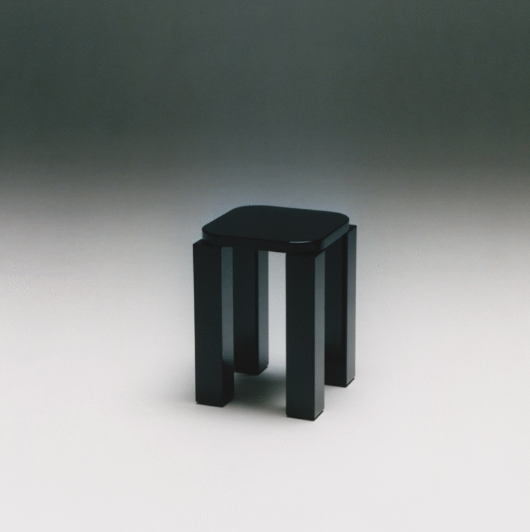 Šoninis staliukas / taburetė Atlas Lacquered Espresso