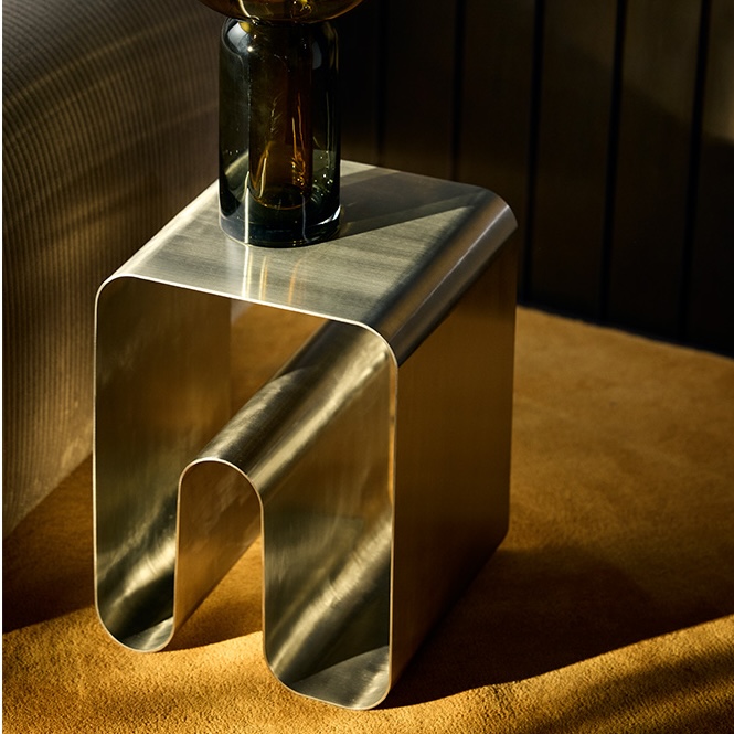 Kėdė / staliukas Curve Steel Solid